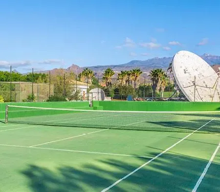 Paradise Found, Golf Del Sur *