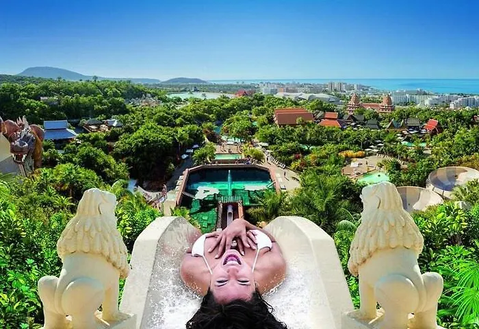 Paradise Found, Golf Del Sur