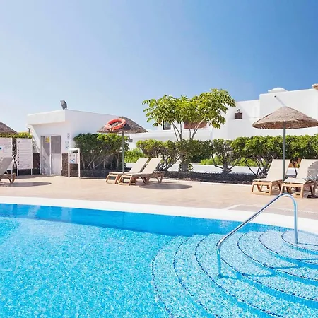 Paradise Found, Golf Del Sur Vila *